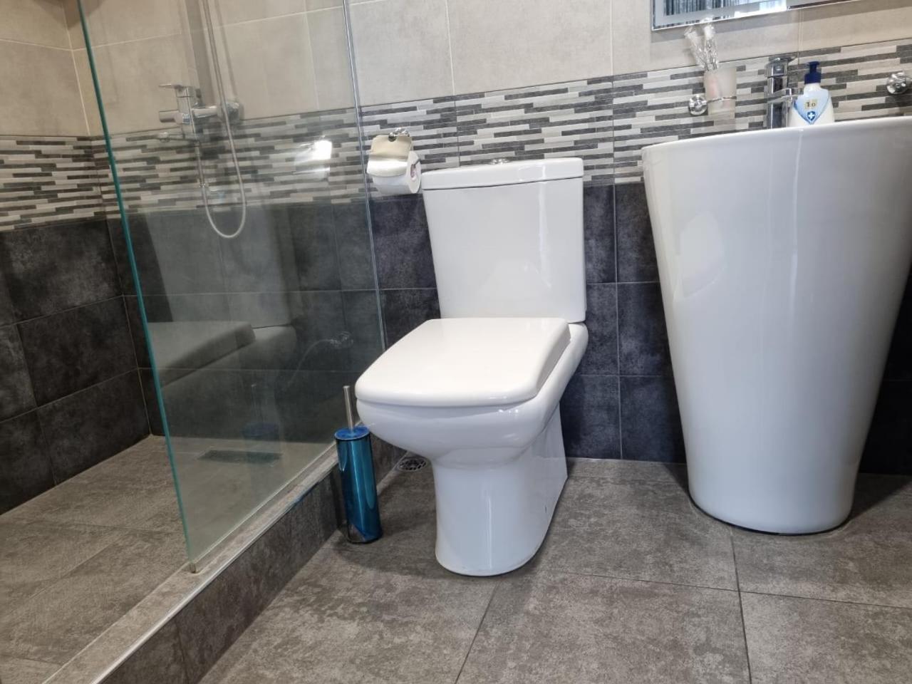 Day Inn Hotel Єреван Екстер'єр фото