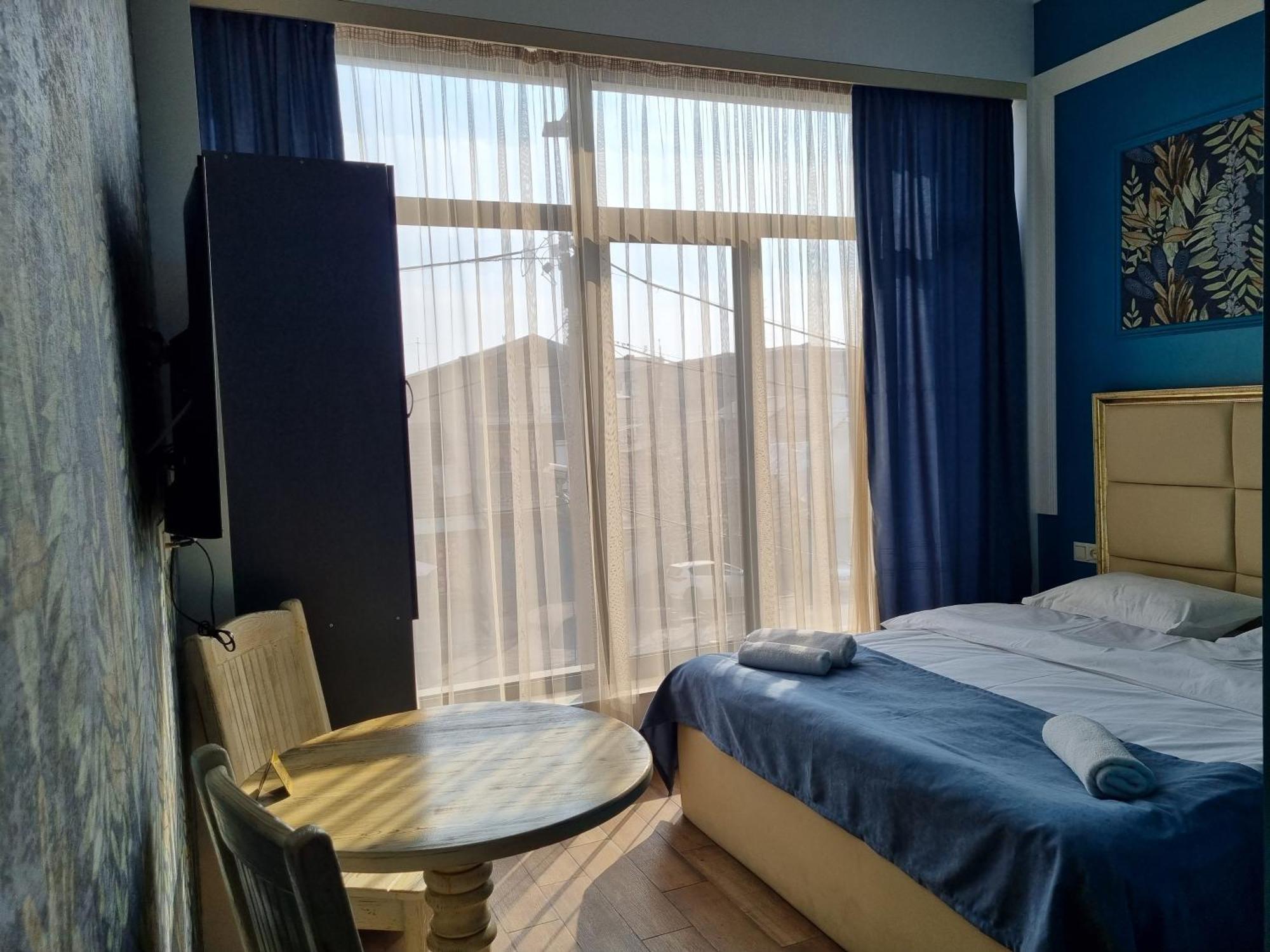 Day Inn Hotel Єреван Екстер'єр фото