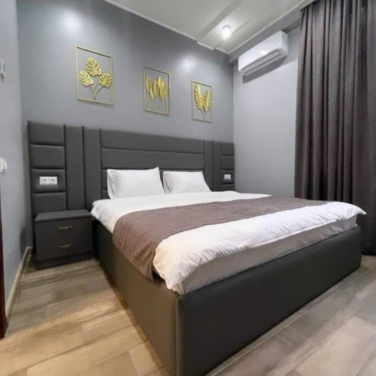 Day Inn Hotel Єреван Екстер'єр фото