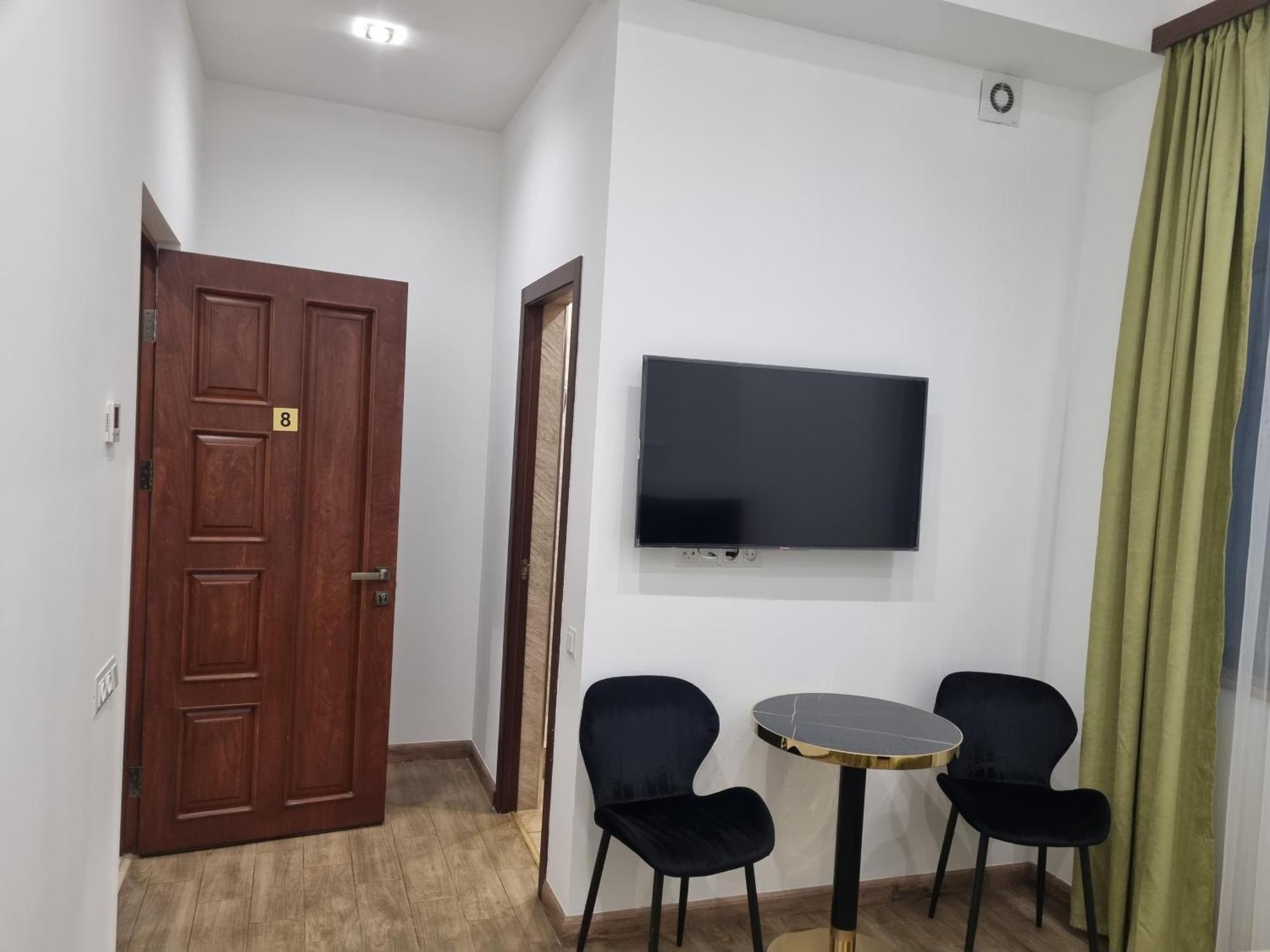 Day Inn Hotel Єреван Екстер'єр фото