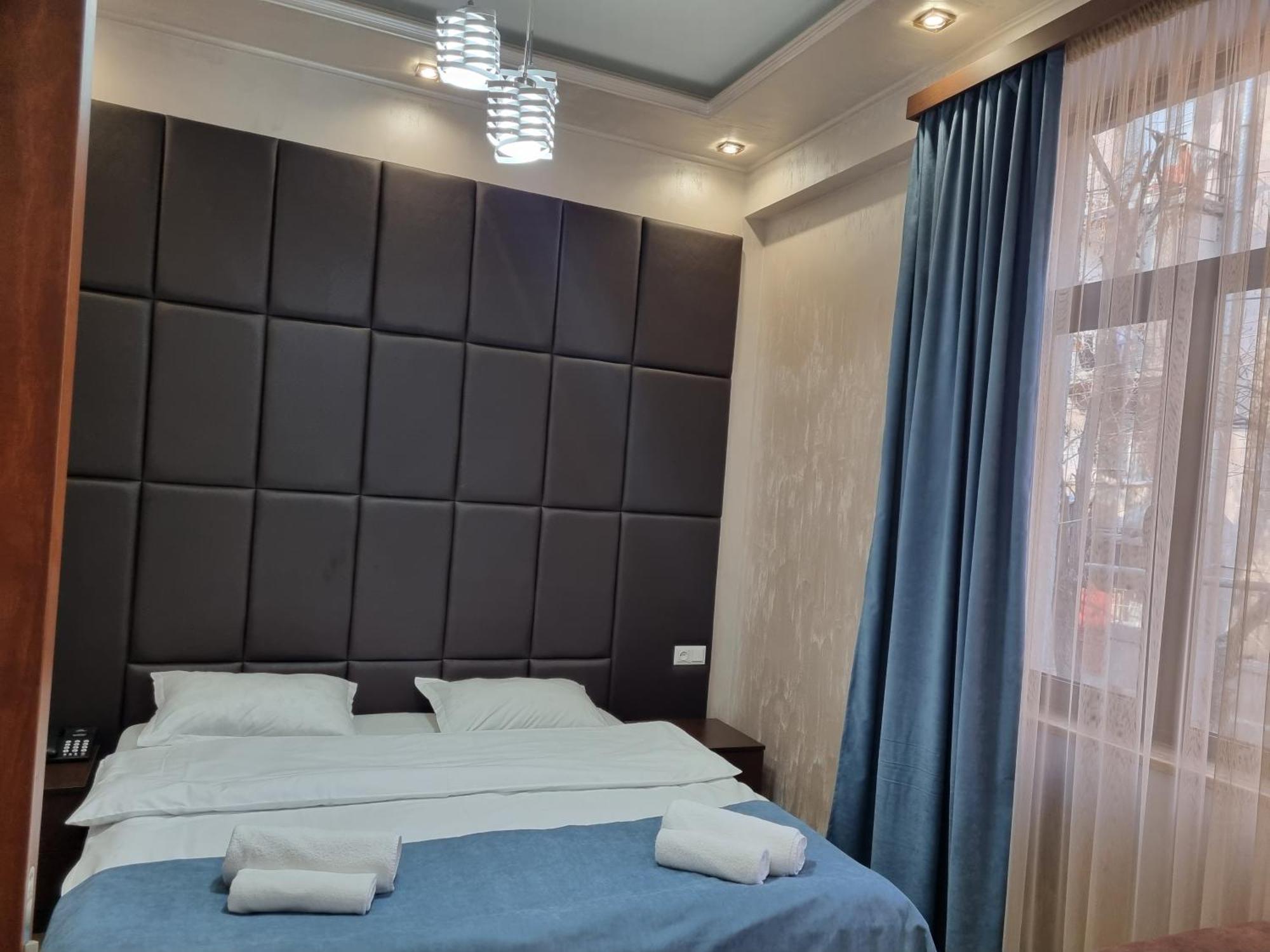 Day Inn Hotel Єреван Екстер'єр фото