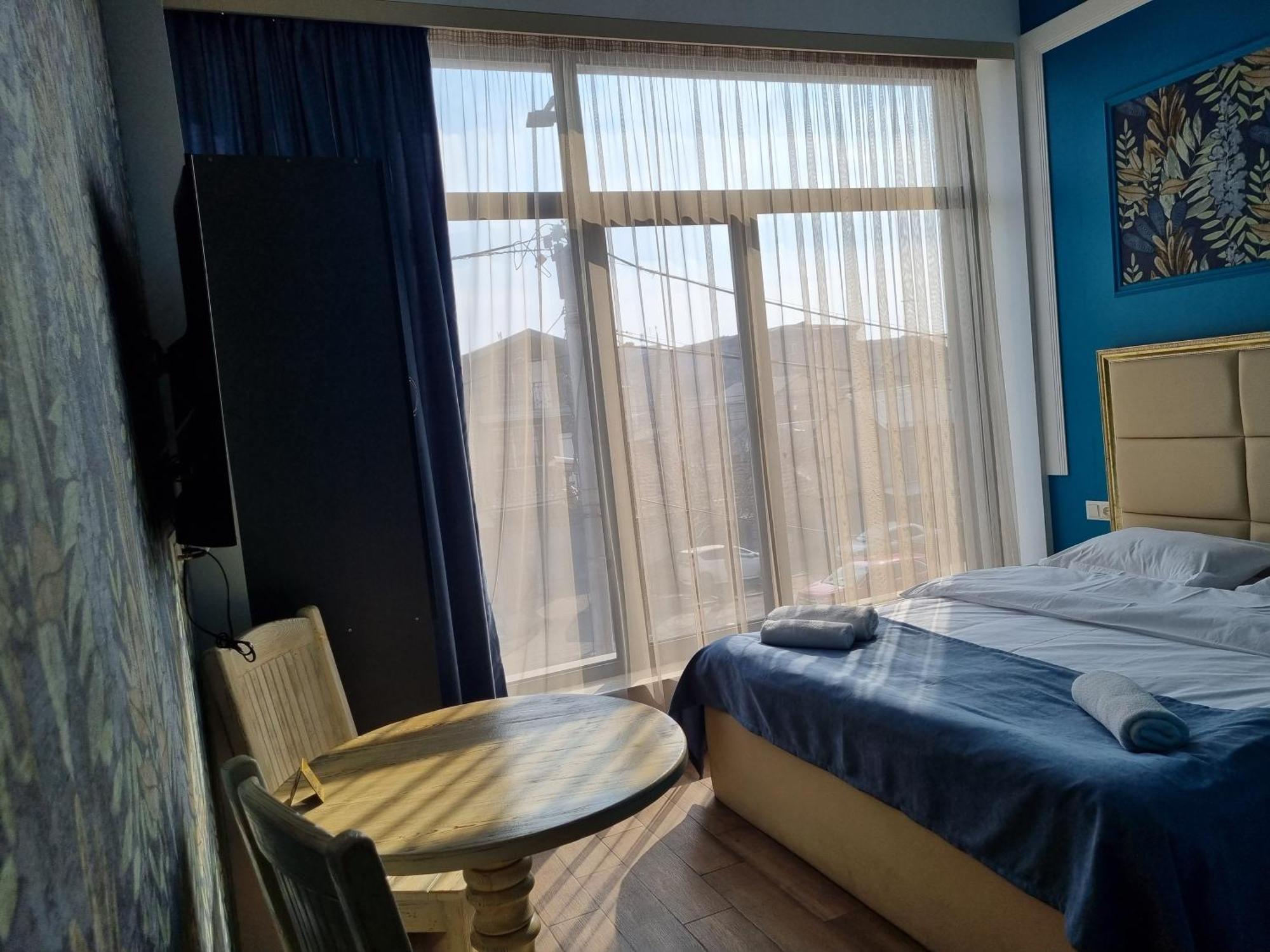Day Inn Hotel Єреван Екстер'єр фото