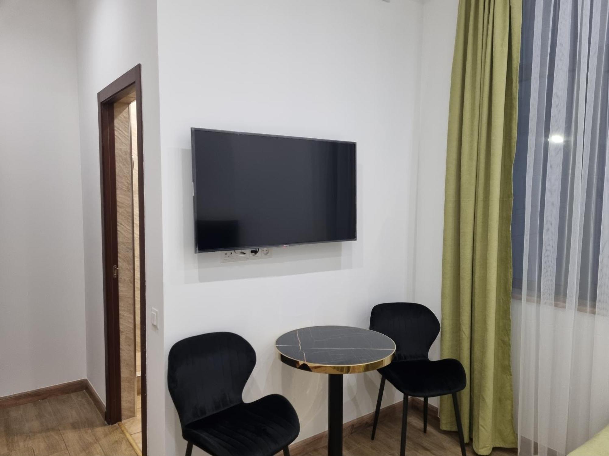 Day Inn Hotel Єреван Екстер'єр фото